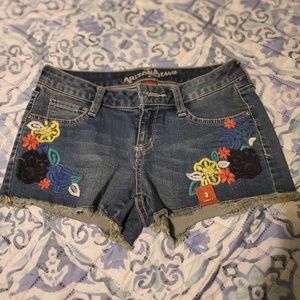 Embroider Arizona Shorts